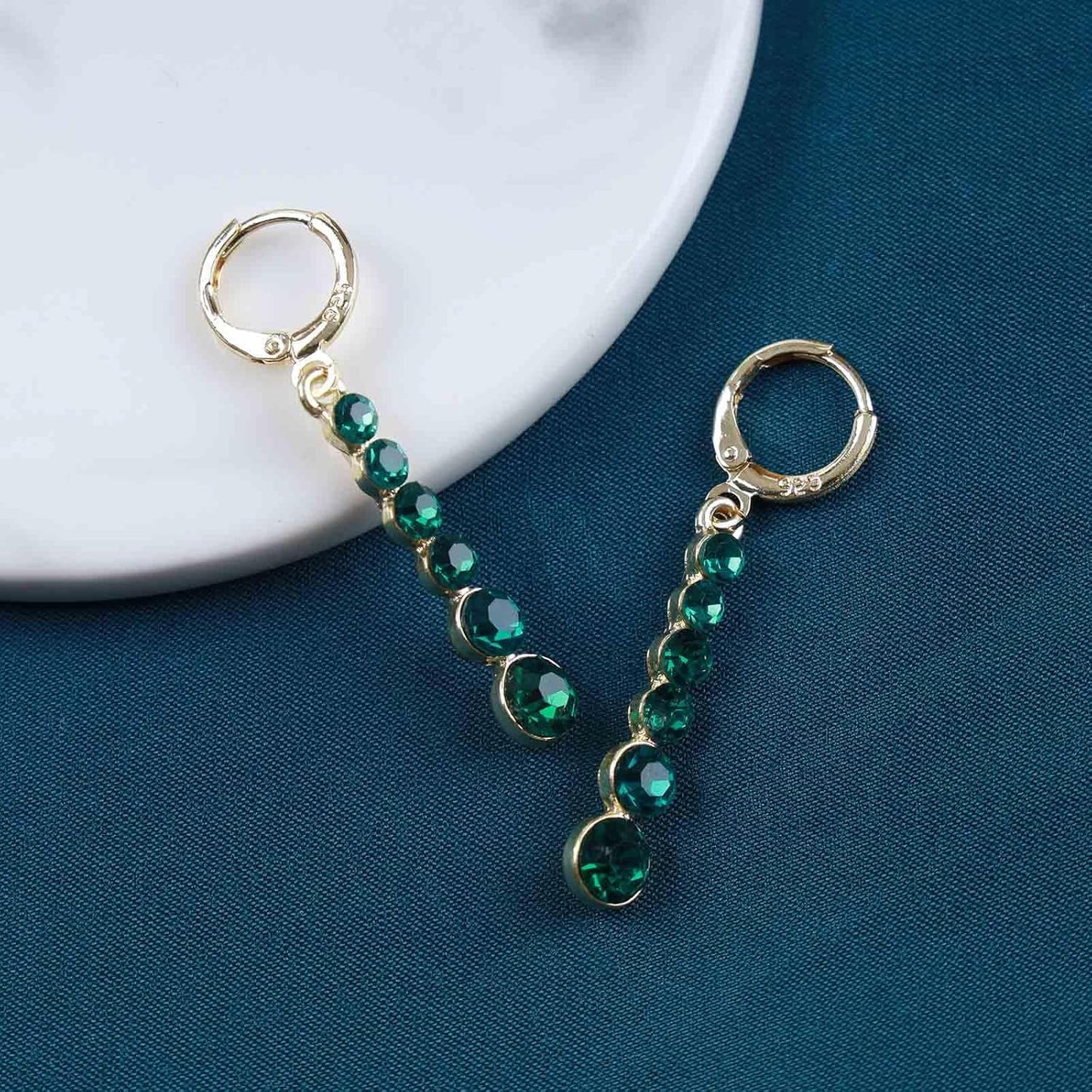 Vintage Crystal Emerald Drop Earrings Emerald Bar Dangle Earrings Green Long Tassel Chain Earrings Gold Hoop Huggie Earrings Jewelry for Women