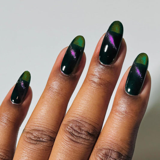 Cirque Colors Folie A Deux - Green Magnetic Nail Polish