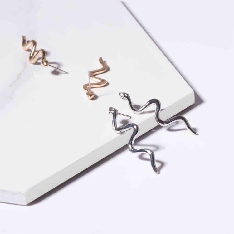 Vintage Snake Dangle Earrings Punk Snake Drop Earrings Gold Snake Stud Earrings Boho Serpent Earrings Jewelry for Women (Gold)