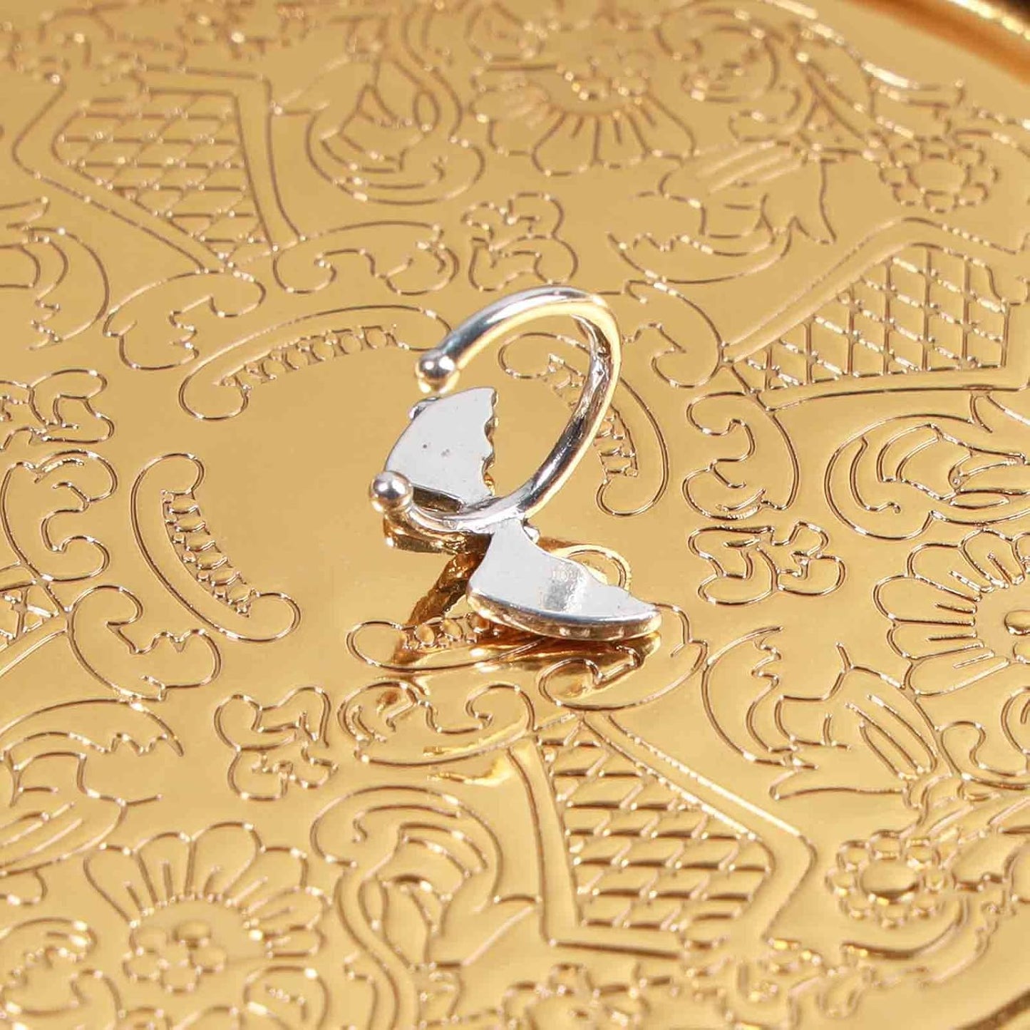 Gothic Bat Cuff Earrings Gold Bat Ear Cuffs Non Pierced Earrings Punk Animal Earrings Cool Vampire Earrings Jewelry for Women and Girls Gifts