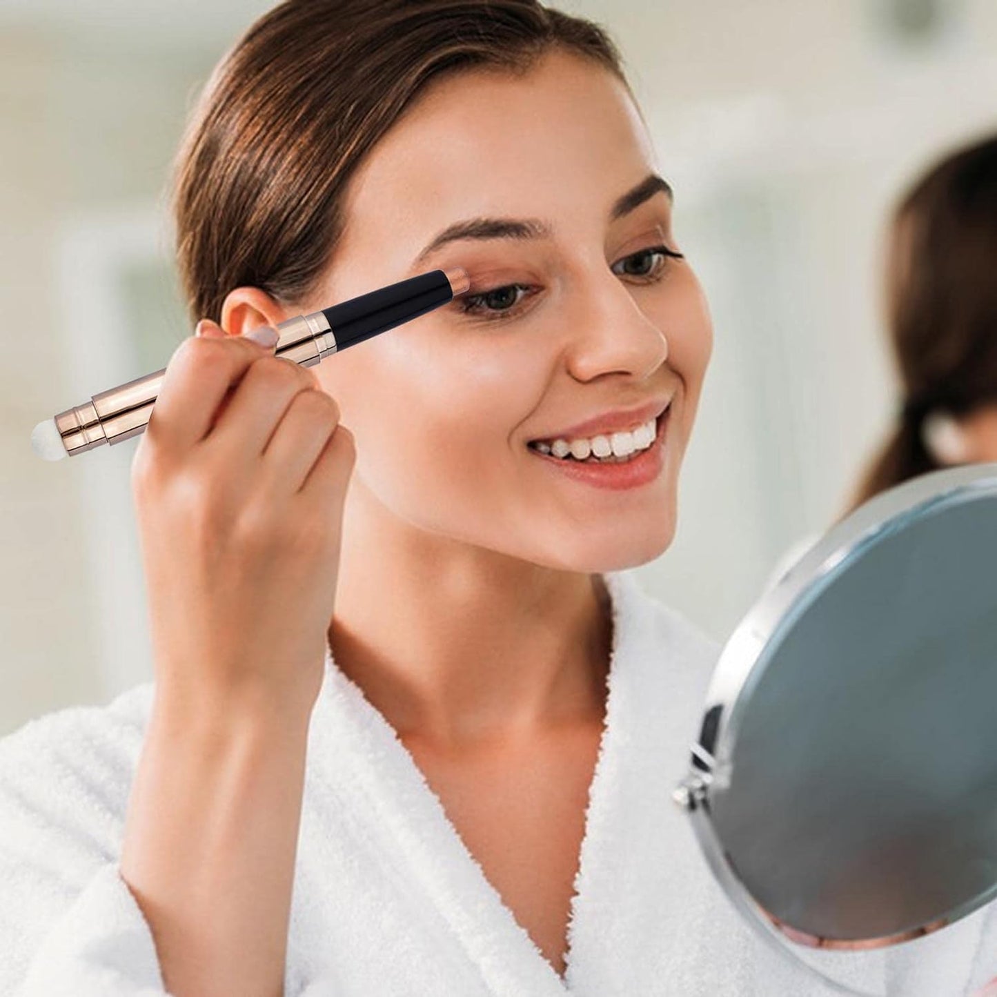 Warm gold Eyeshadow Stick And Sponge Makeup Brush, Smooth Cream Shimmer Shadow Pencil Long Lasting Waterproof Eye Shadow Highlighter, Hypoallergenic Highlighter Multi-Dimensional Eyes Look 03