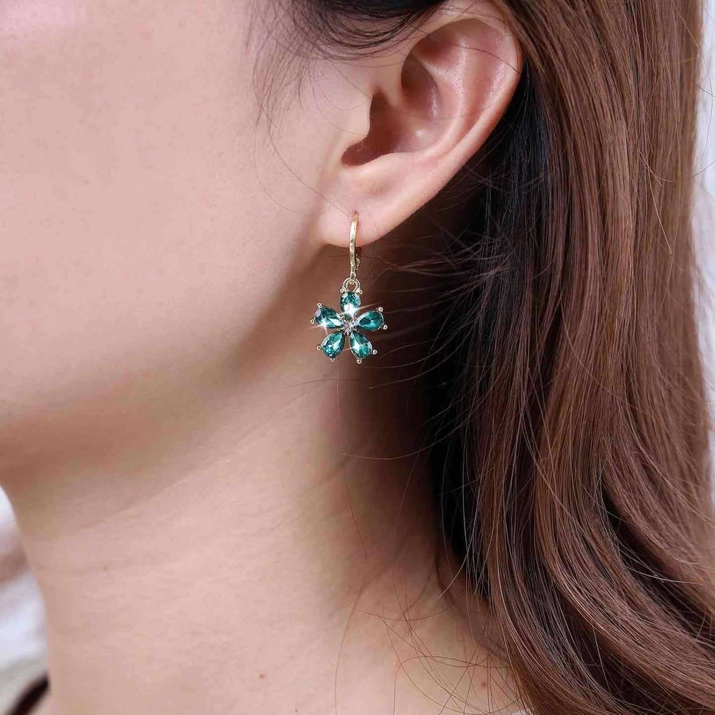 Vintage Emerald Flower Drop Earrings Green Crystal Flower Earrings Cz Flower Dangle Earrings Gold Huggie Hoop Earrings Jewelry for Women and Girls