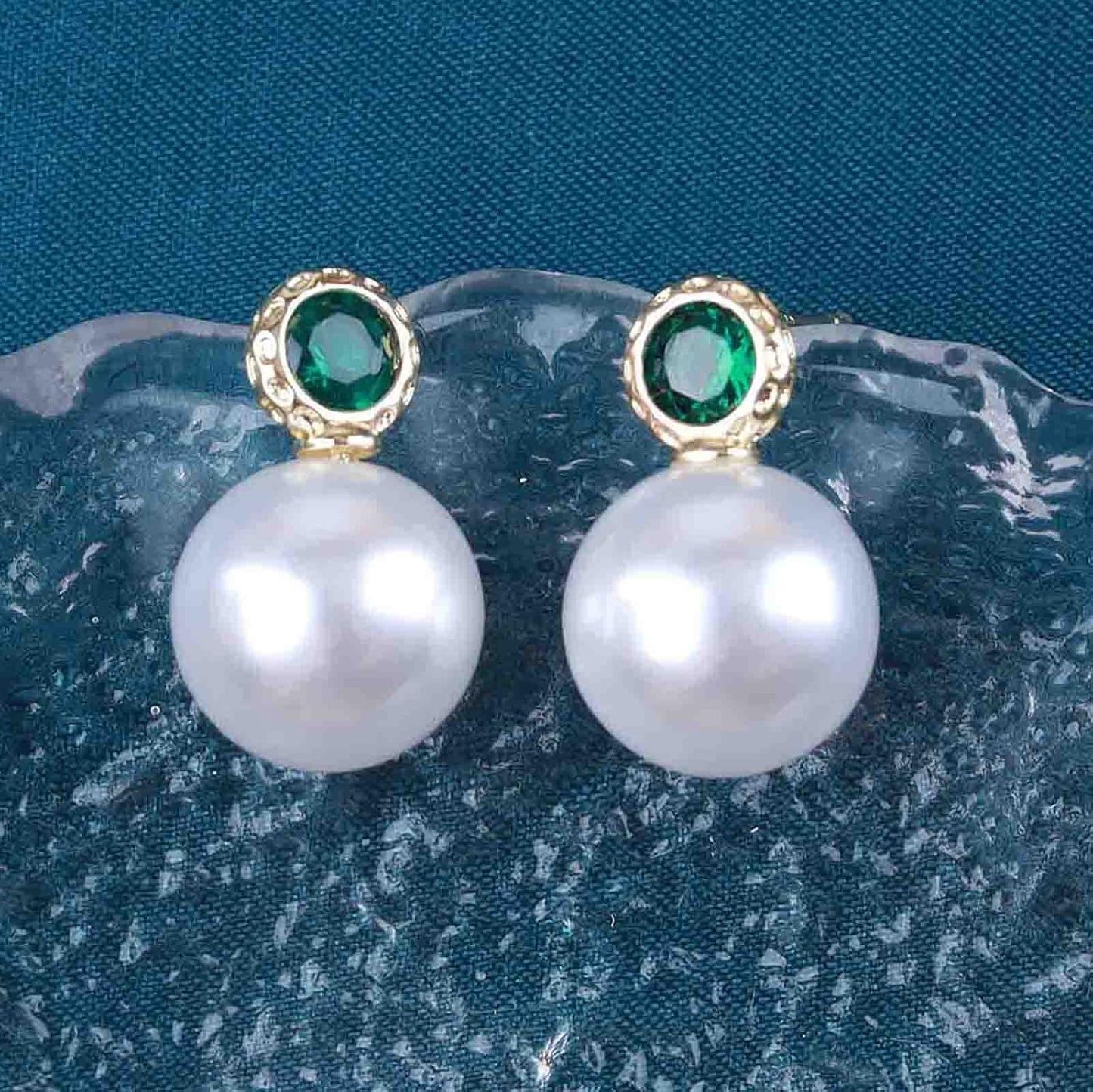 Vintage Emerald Pearl Earrings Gold Pearl Drop Earrings Green Emerald Studs Earrings Rhinestone Pearl Emerald Earrings Jewelry for Women