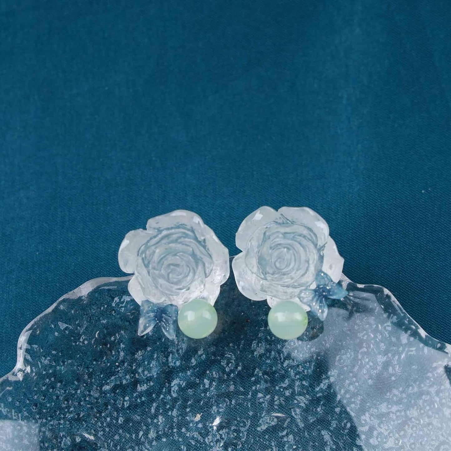 Vintage Resin Flower Earrings Camellia Flower Stud Earrings Large Transparent Flower Earrings Boho Transparent Petal Earrings Jewelry for Women