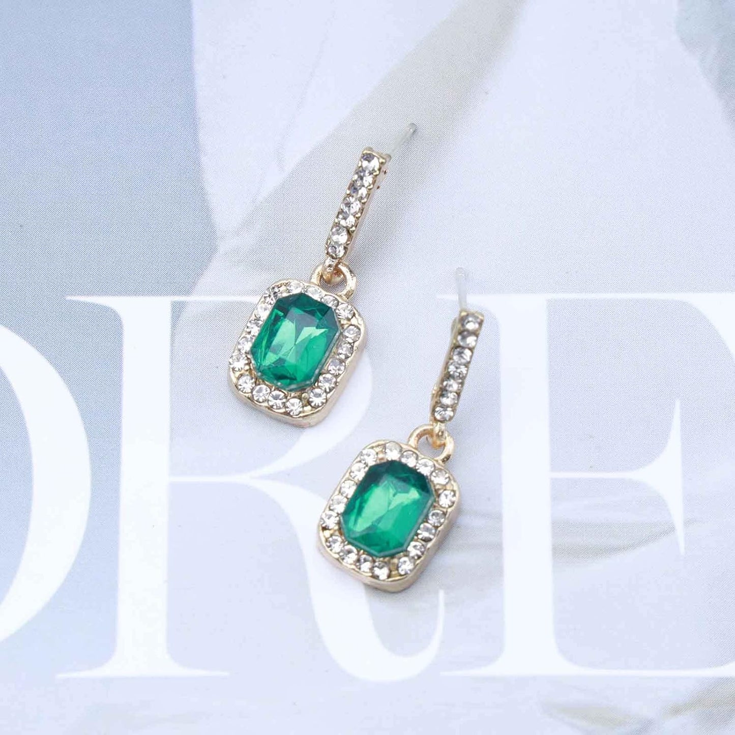 Vintage Emerald Crystal Drop Earrings Green Cz Dangle Earrings Emerald Gem Square Earrings Gold Rhinestone Stud Earrings Jewelry for Women