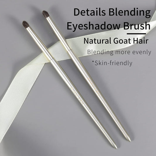 Natural Pony Hair Eye Shadow Brush, ENZO KEN Small Detail Eyeshadow Brush, Detailing Eye Shadow Brush, Mini Eye Smudge Brush, Corner Eyeshadow Brush, Eye Brushes, Eyeshadow Blending Brush. Gold, E204S