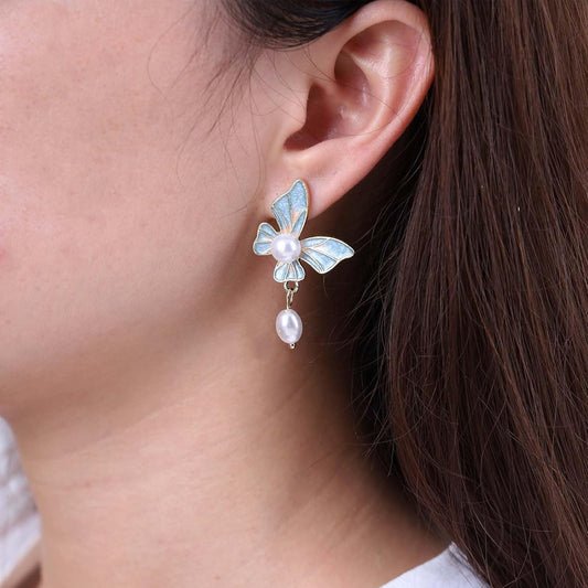 Boho Acrylic Butterfly Pearl Drop Earrings Gold Pearl Dangle Earrings Blue Enamel Butterfly Earrings Vintage Resin Butterfly Stud Earrings Jewelry for Women