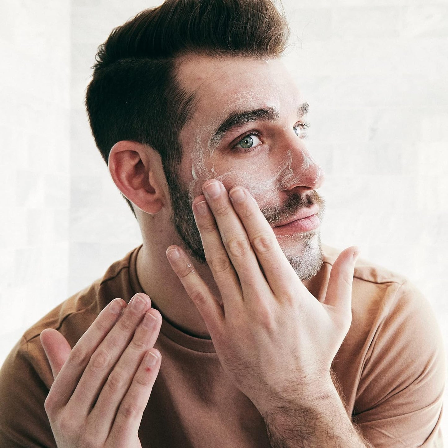 Brickell Men's Clarifying Gel Face Wash for Men, Natural and Organic Rich Foaming Daily Facial Cleanser Formulated With Geranium, Coconut and Aloe (3.4 Ounce)